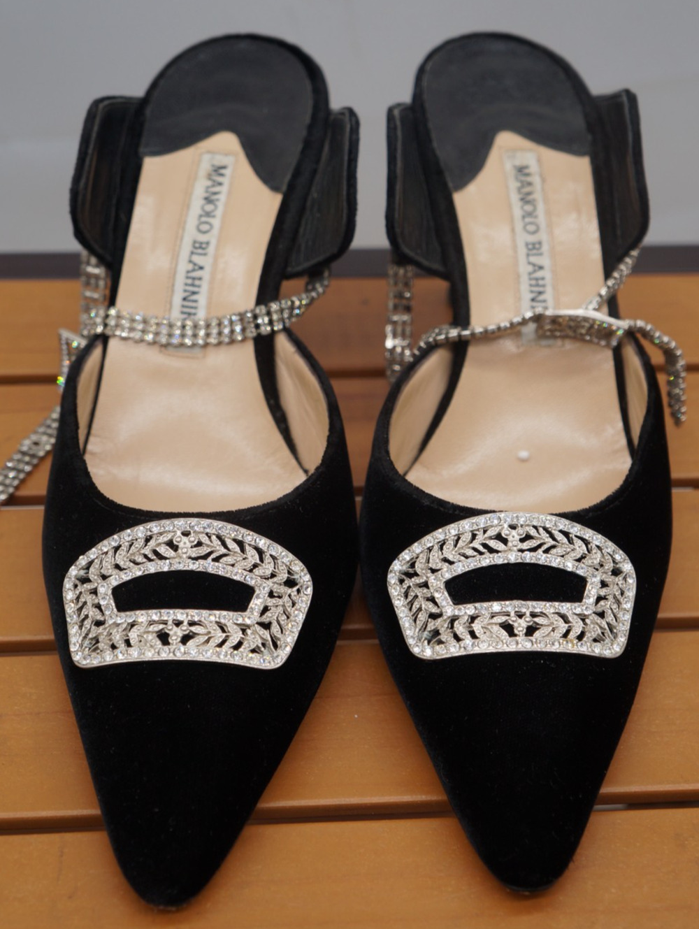 Manolo Blahnik RARE velvet high heels shoes with crystals size 38 EU / 8 US